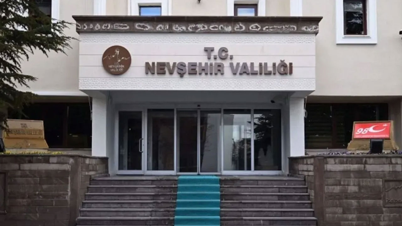 Foto - Türk bayrağını ahlaksızlığına alet etmişti! Valilik harekete geçti