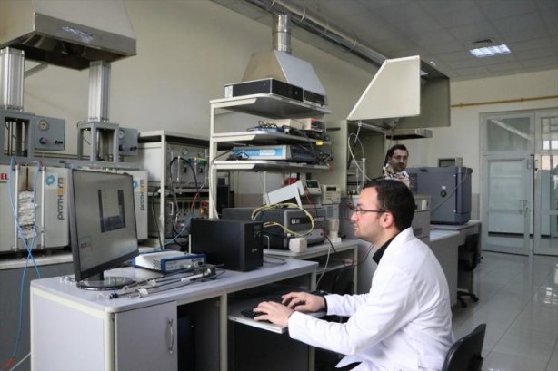 Foto - Türk bilim insanları geliştirdi! Hidrojen yakıt pili