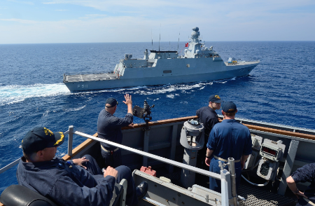 Foto - Türk Boğazlarını bitirecek planın içinde olan ülke Türkiye'nin kapısını çaldı: Bize gemi verin