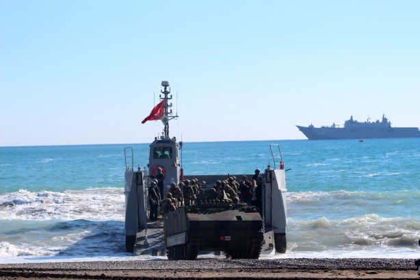 Foto - Türk Deniz Kuvvetleri "Doğu Akdeniz-2023 Tatbikatı"nda nefes kesti