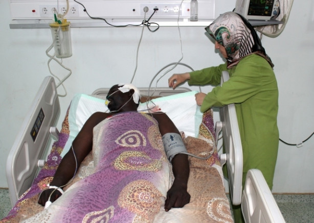 Foto - Türk doktorlar Sudan'da şifa dağıtıyor