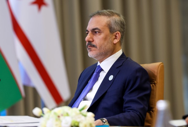 Foto - "Türk dünyası alfabe birliğini bir an önce tesis etmeli"