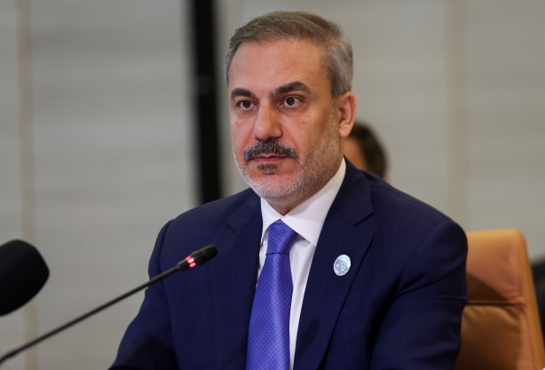 Foto - "Türk dünyası alfabe birliğini bir an önce tesis etmeli"