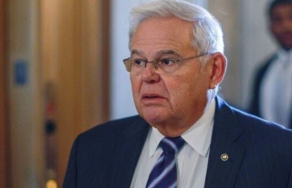 Türk düşmanı Menendez iyice köşeye sıkıştı! Yunanistan'ın aklında ise tek bir soru var