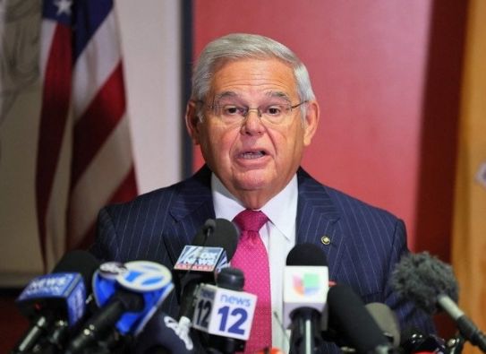 Foto - Türk düşmanı Menendez iyice köşeye sıkıştı! Yunanistan'ın aklında ise tek bir soru var