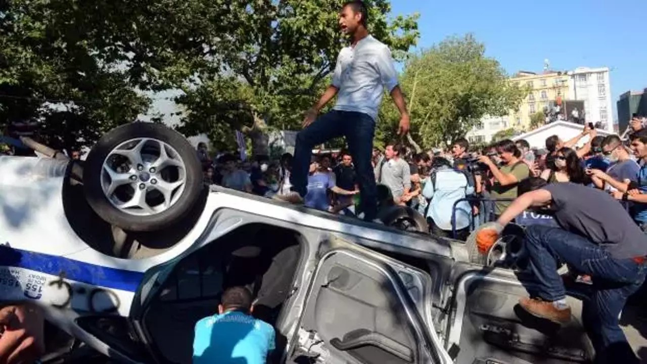 Foto - Türk ekonomisine ağır fatura! CHP destekli Gezi terörünün üzerinden 12 yıl geçti