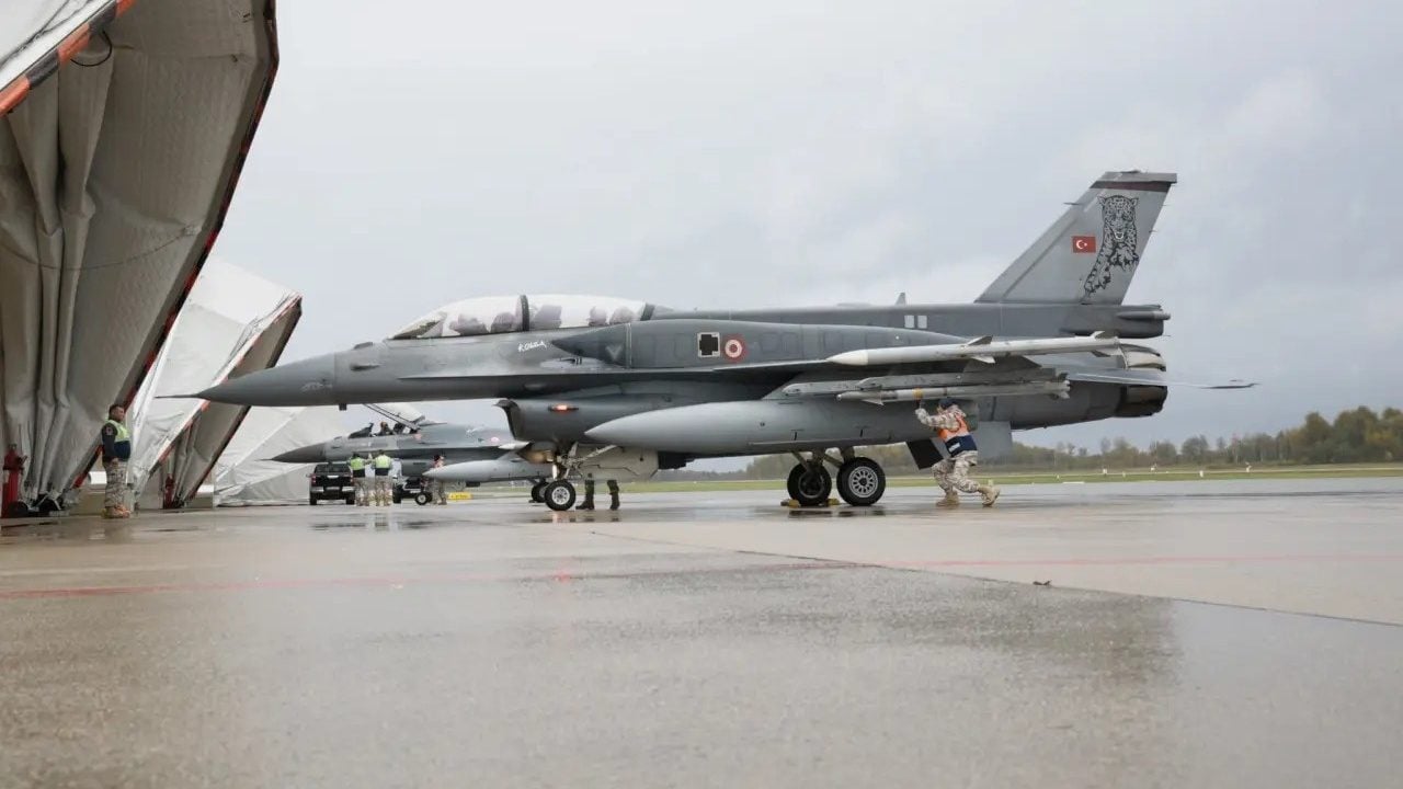 Foto - Türk F-16 pilotları ülkeyi salladı: Yetkililer ani karar alıp askeri üsse gitti