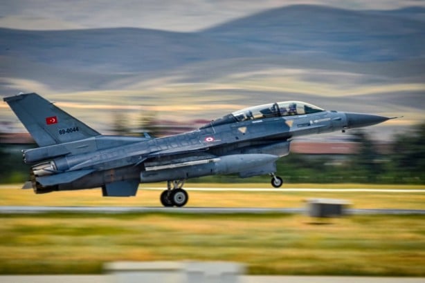 Türk F-16’ları Rafale ile uçacak! Yunanistan tedirgin…