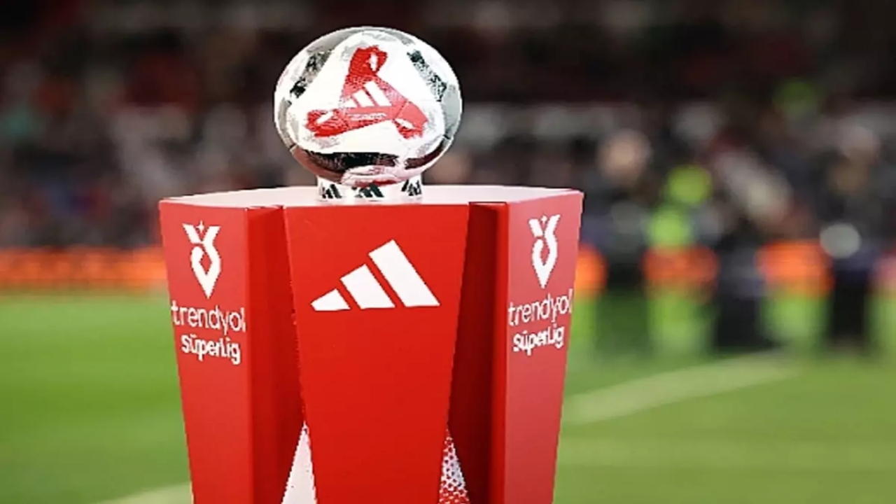 Türk futbolunda deprem! Dinmek bilmeyen tepkiler sonrası istifa kararı aldı