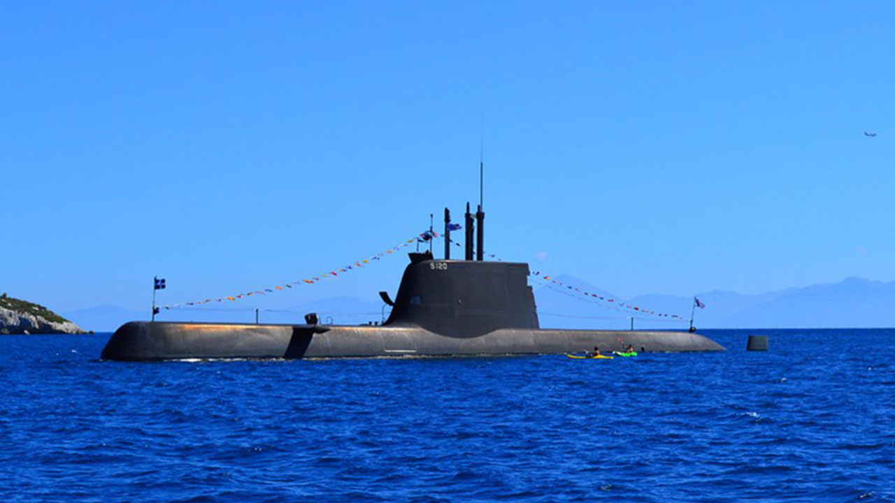 Foto - Türk füzesi ülkeyi alarma geçirdi! Denizaltıları suya indirecekler