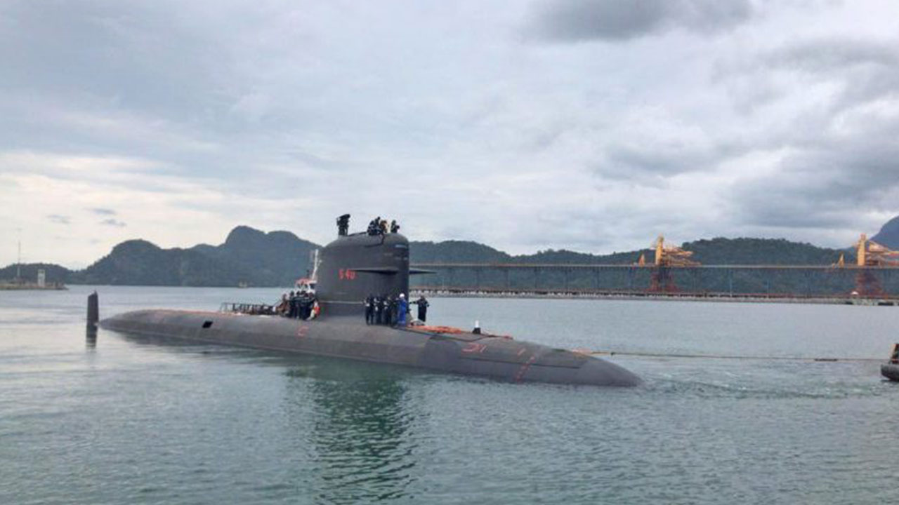 Foto - Türk füzesi ülkeyi alarma geçirdi! Denizaltıları suya indirecekler