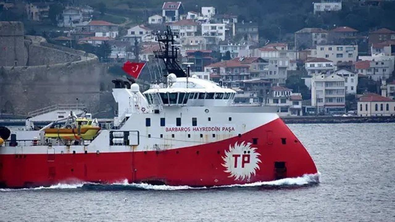 Foto - Türk gemisi petrol ve doğalgaz için kritik noktada : 'Yaklaşmayın' uyarısı yapıldı