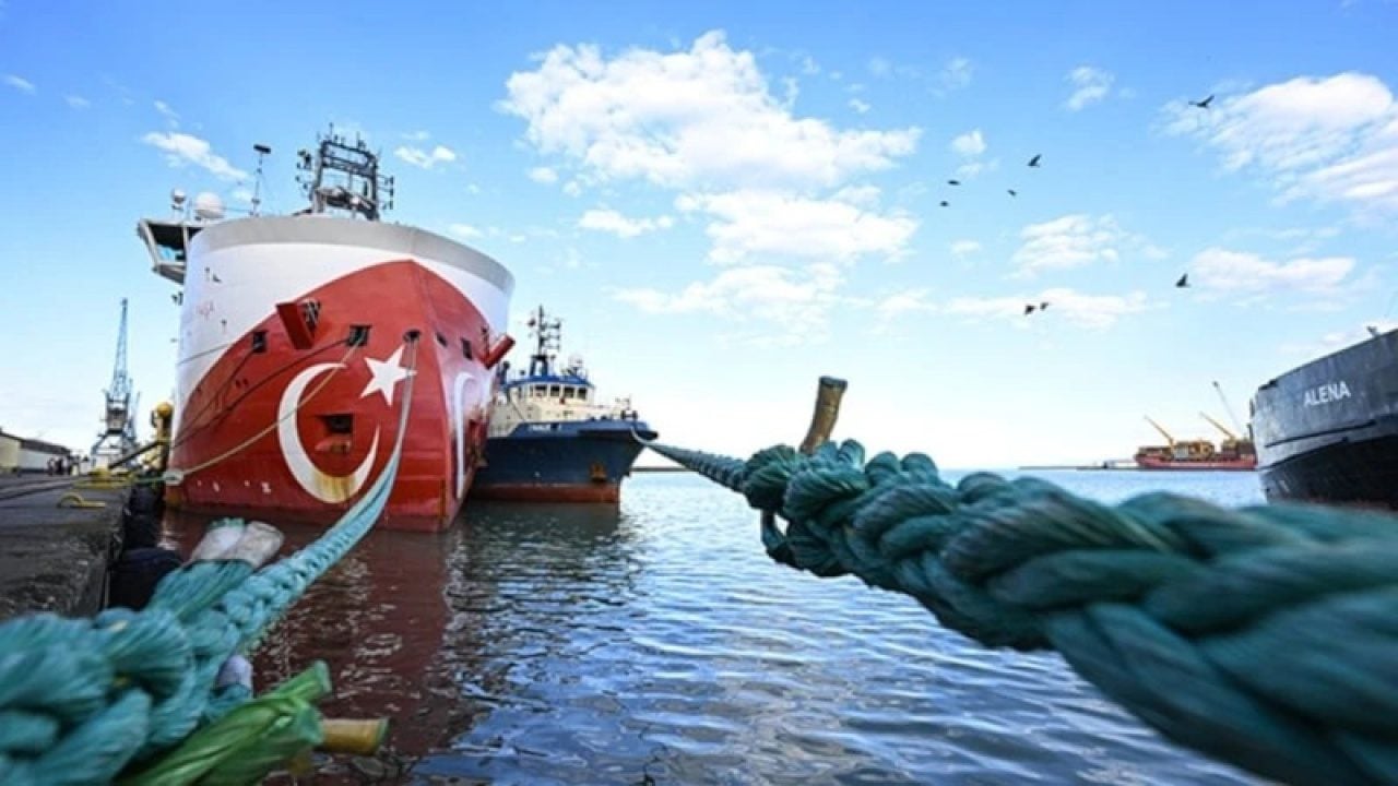 Foto - Türk gemisi petrol ve doğalgaz için kritik noktada : 'Yaklaşmayın' uyarısı yapıldı