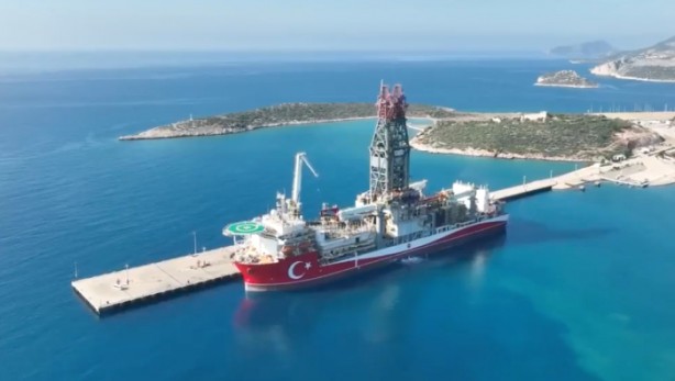 Foto - Türk gemisi yola çıktı! Yunanistan alarma geçti, inanılmaz tedirginler