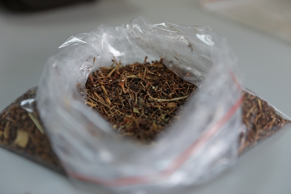 Türk girişimciden müthiş adım! Poşetlerdeki plastik oranını bakın nasıl düşürdü