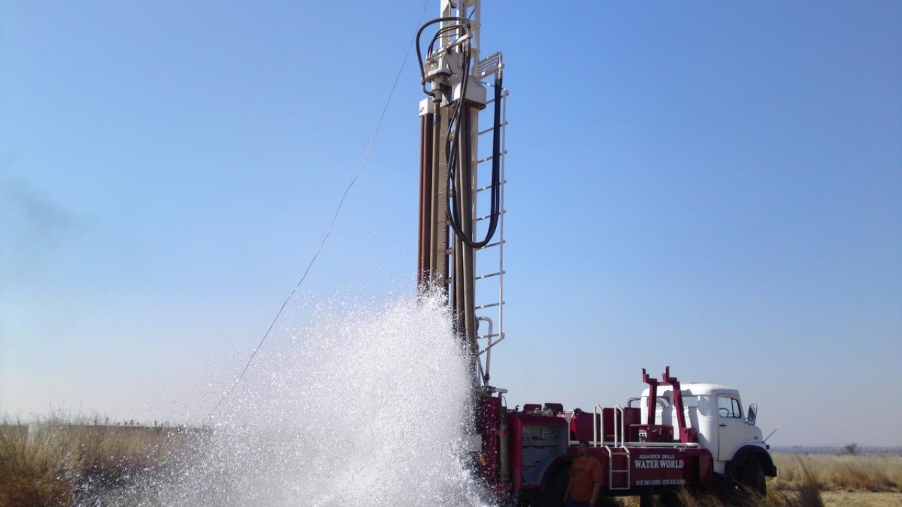 Foto - Türk halkı sevince boğulacak: Zengin rezerv keşfedildi, yerin altından oluk oluk akıyor