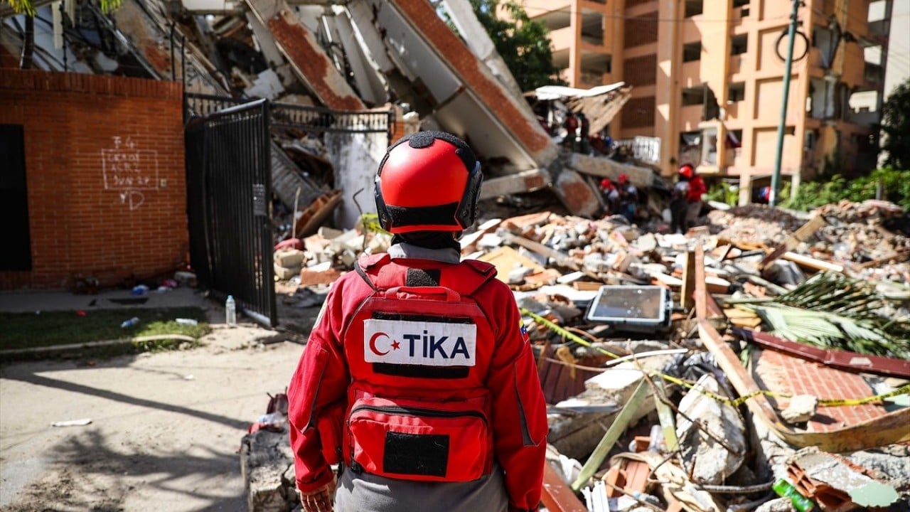 Türk halkının kalbinden TİKA’dan afet müdahale ekibine destek