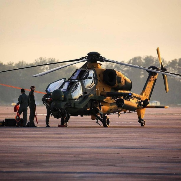 Foto - Türk ATAK helikopterlerini kutsadılar! Herkes şaşkın