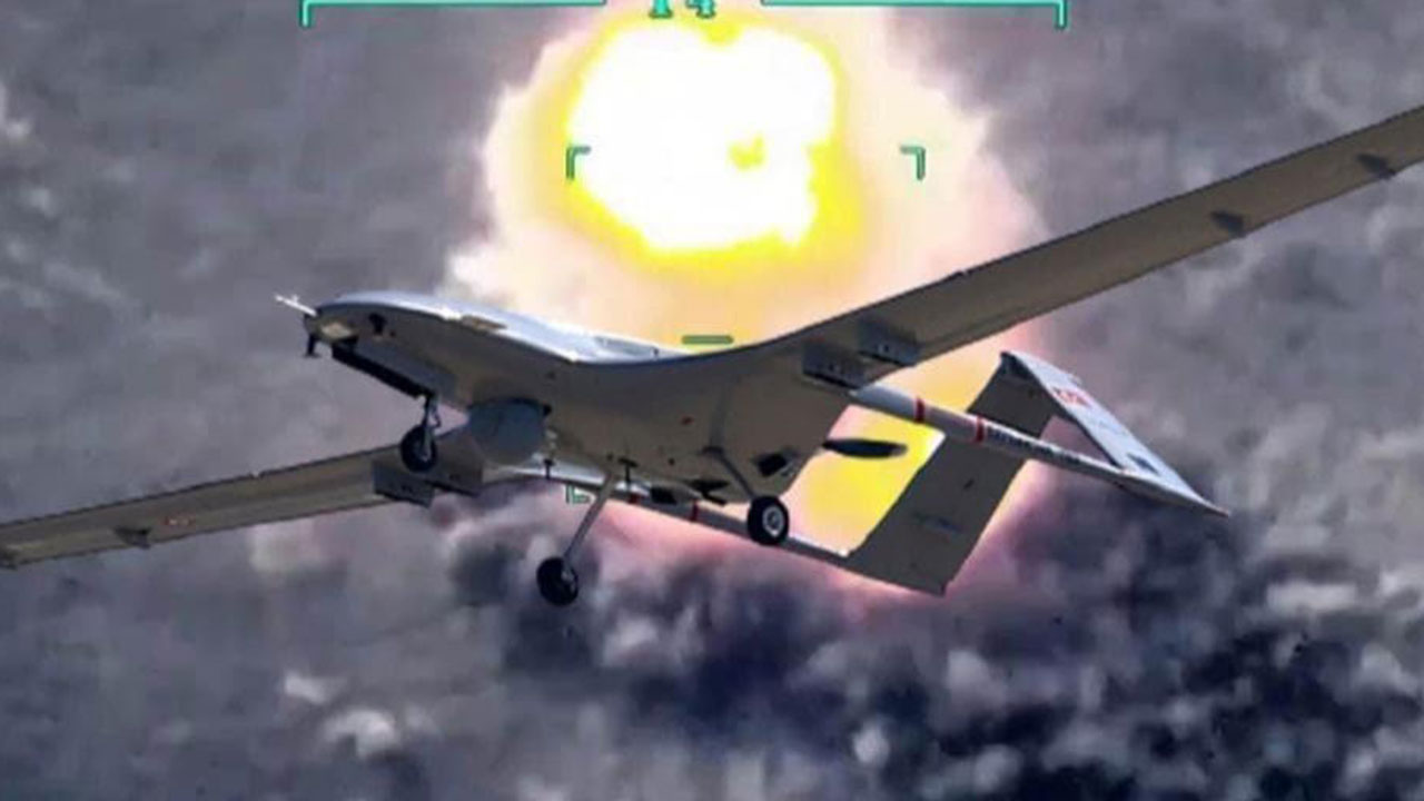 Türk İHA'ları o ülkenin savunma bakanını panikletti! Üniversiteye koştu