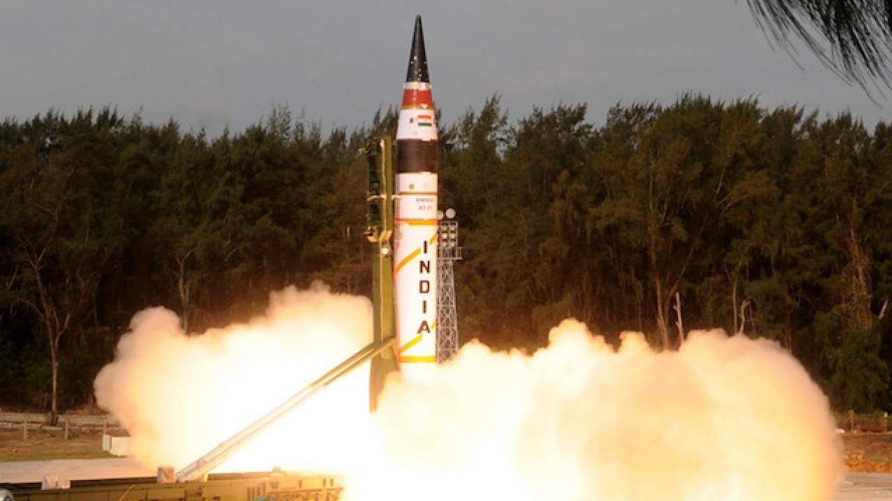 Foto - 'Türk İHA'larını havaya uçuracağız' diyorlardı! Balistik füzeyi ateşlediler