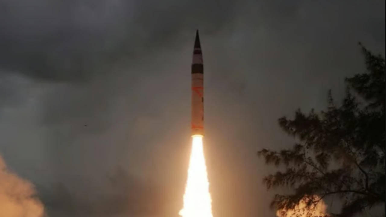 Foto - 'Türk İHA'larını vuracağız' diyorlardı! 2 bin kilometre menzilli füzeyi ateşlediler