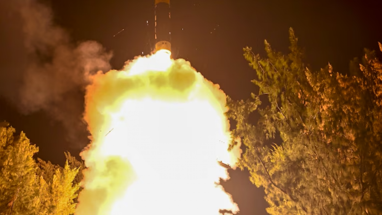 Foto - 'Türk İHA'larını vuracağız' diyorlardı! 2 bin kilometre menzilli füzeyi ateşlediler