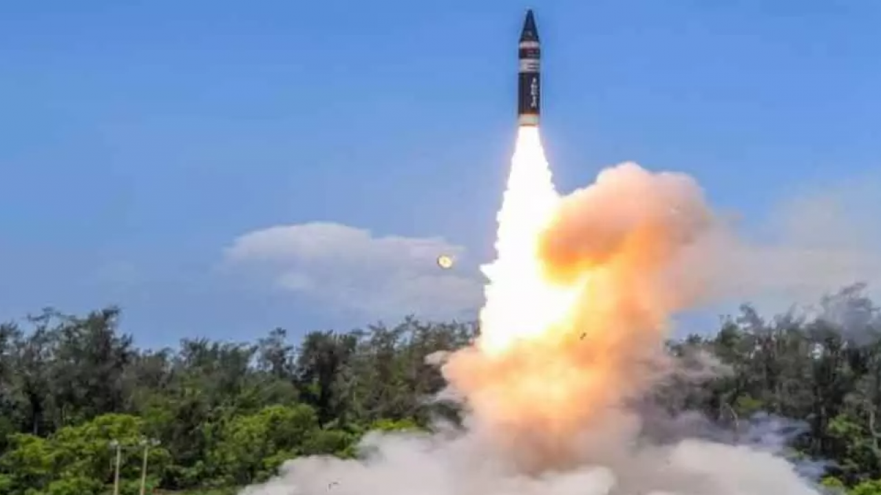 Foto - 'Türk İHA'larını vuracağız' diyorlardı! 2 bin kilometre menzilli füzeyi ateşlediler