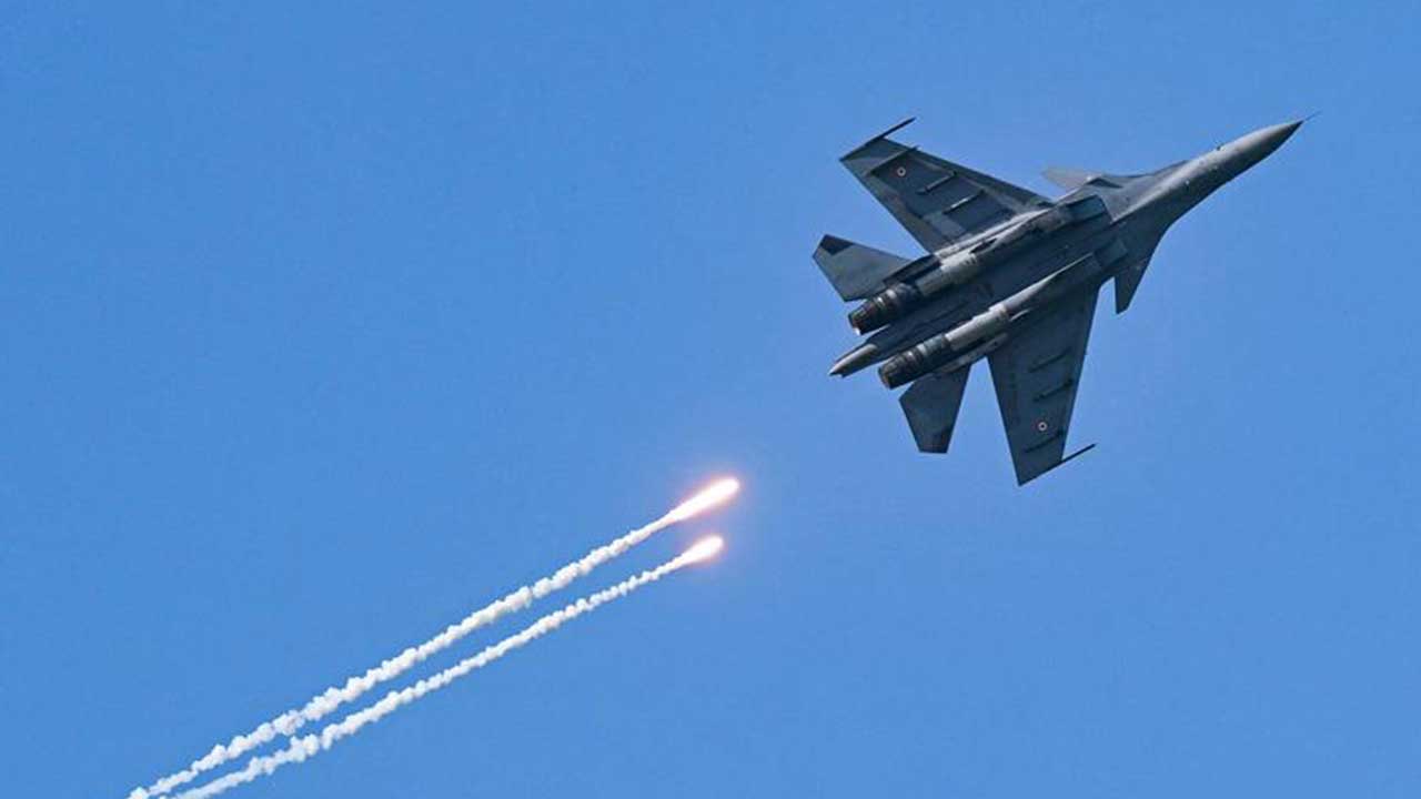 Foto - "Türk İHA'larını vuracağız" diyorlardı! Rusya'nın başına talih kuşu kondu, savaş uçağı siparişi verdiler