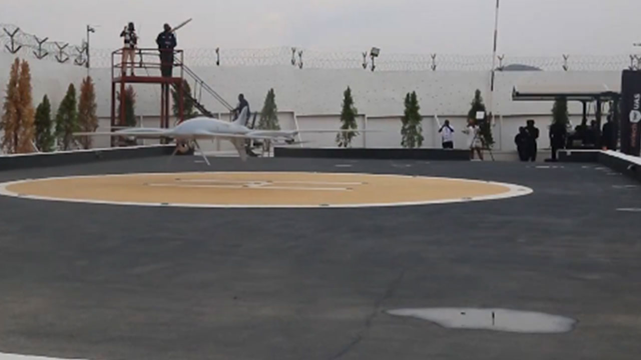 Foto - Türk İHA'larıyla tonlarca petrolünü kurtaran ülke dünyaya ilan etti: Kendi İHA'mızı yaptık