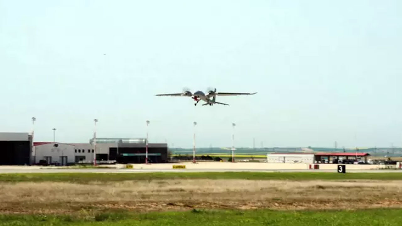 Türk İHA'sı Bayraktar Akıncı'ya emir verildi! Füze ateşlendi