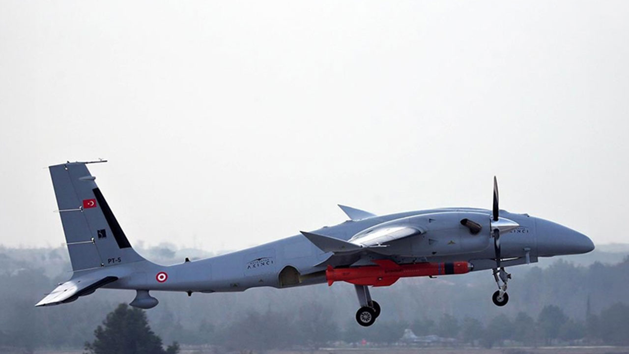 Foto - Türk İHA'sı Bayraktar Akıncı'ya emir verildi! Füze ateşlendi