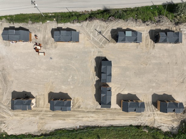 Foto - Türk iş adamı Türkiye için deprem bölgesi için bakın ne yaptı! 