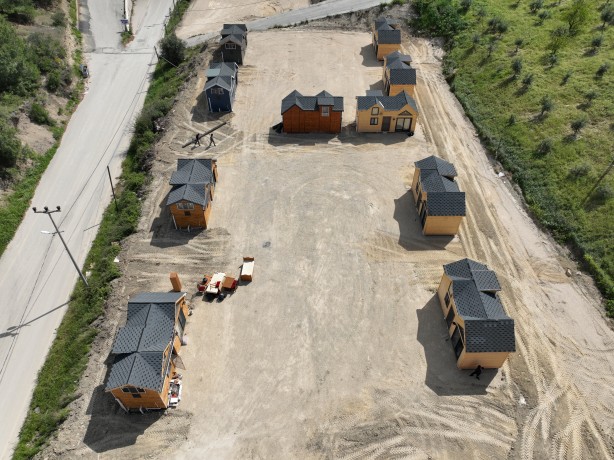 Foto - Türk iş adamı Türkiye için deprem bölgesi için bakın ne yaptı! 