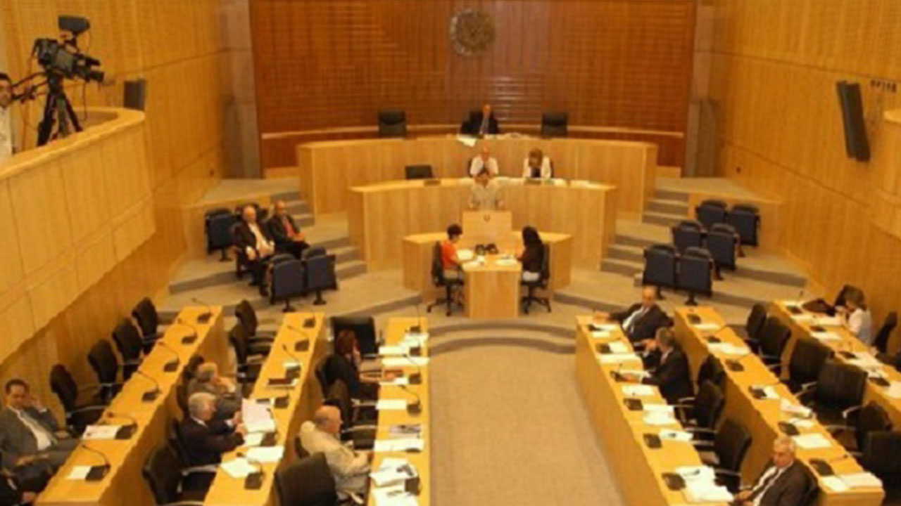 Foto - 'Türk işgali var' önergesini reddeden vekile ölüm tehdidi: Her şeye razıyım! Ölmeyi sorun etmiyorum