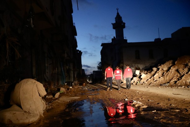 Foto - Türk Kızılay, Libya ülkesine tam 150 ton insani yardım malzemesi yolladı! Flaş gelişme