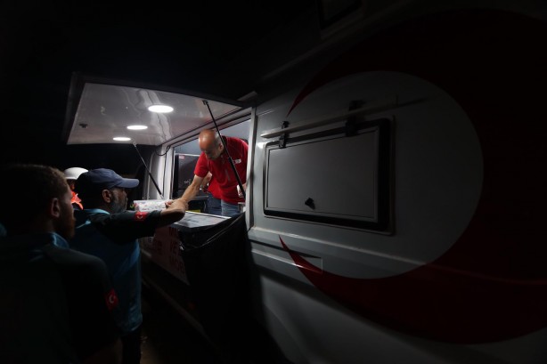 Foto - Türk Kızılay, Libya ülkesine tam 150 ton insani yardım malzemesi yolladı! Flaş gelişme