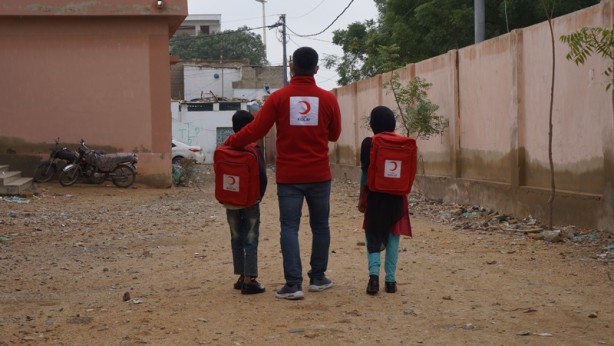 Foto - Türk Kızılaydan Arakanlı göçmenlere yardım