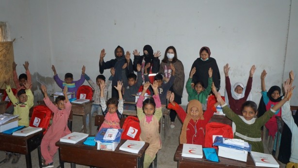 Foto - Türk Kızılaydan Arakanlı göçmenlere yardım