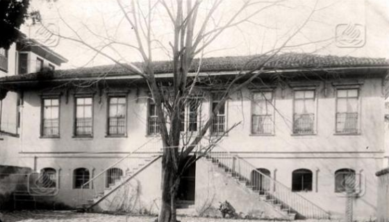 Foto - Türk kızları işte böyle Hristiyan yapıldı! İslamı terk ettiler vaftiz edilip Hristiyan oldular!