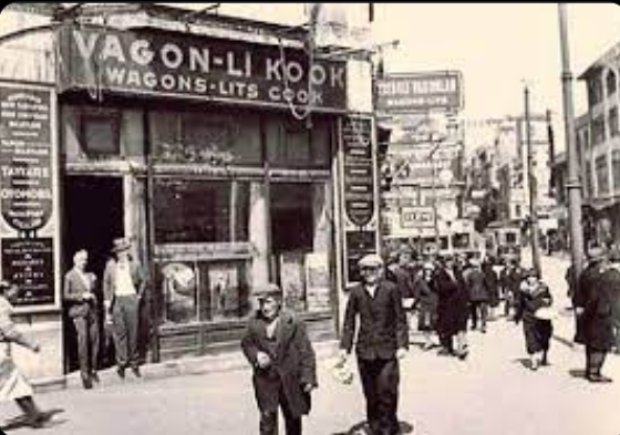 Foto - Türk kızları işte böyle Hristiyan yapıldı! İslamı terk ettiler vaftiz edilip Hristiyan oldular!