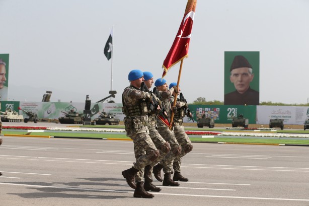 Foto - Türk komandoları İslamabad'da!