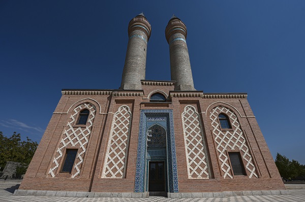 Foto - Türk mimarisinin izlerini taşıyor! Bu türbeler asırlardır tüm ihtişamıyla ayakta duruyor