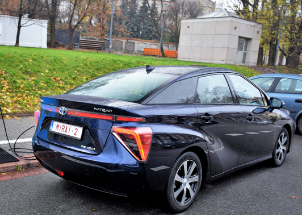 Foto - Türk mühendise kimse destek vermemişti! 5 litre su ile 485 kilometre yol giden otomobil üretildi