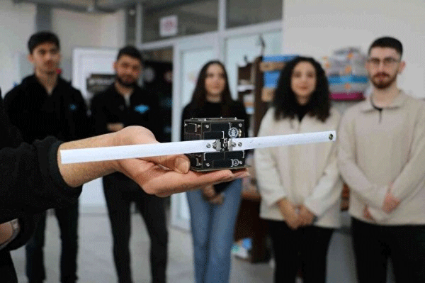 Foto - Türk mühendisler yaptı bir ilk oldu! Günde 16 kez dünyayı dolaşıyor 