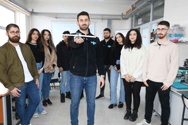 Foto - Türk mühendisler yaptı bir ilk oldu! Günde 16 kez dünyayı dolaşıyor 