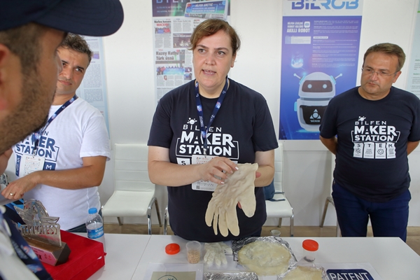 Foto - Türk öğrencilerden plastiğin sonunu getirecek müthiş buluş!