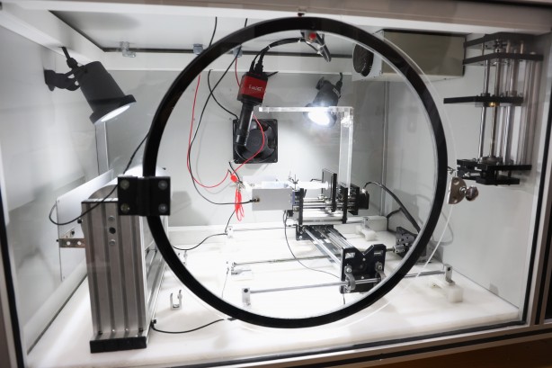 Foto - Türk profesör, fiziğin meşhur Coulomb Kanunu'nu cihaza dönüştürdü