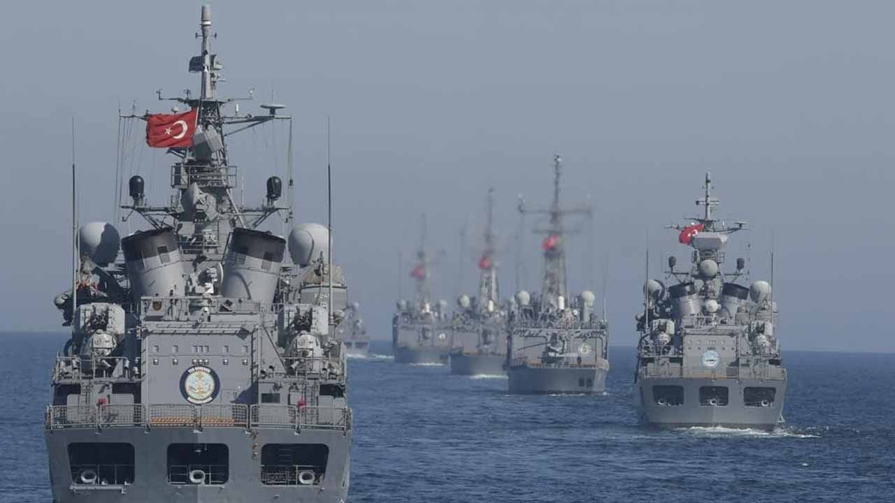Türk savaş gemileri, İsrail savaş gemileriyle karşı karşıya geldi!
