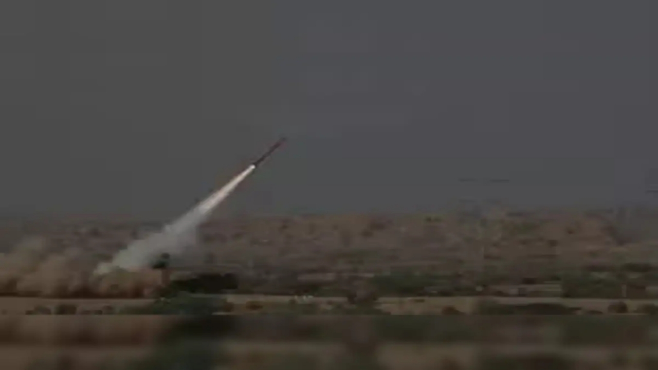 Foto - Türk savaş gemisi bölgeye gider gitmez, kardeş ülke harekete geçti! Resmen dünyayı titrettiler