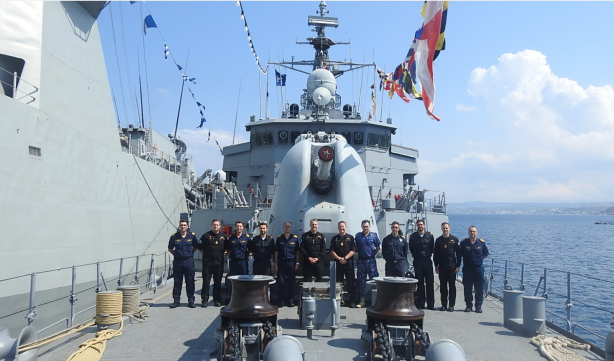 Türk savaş gemisi Yunanistan sularında